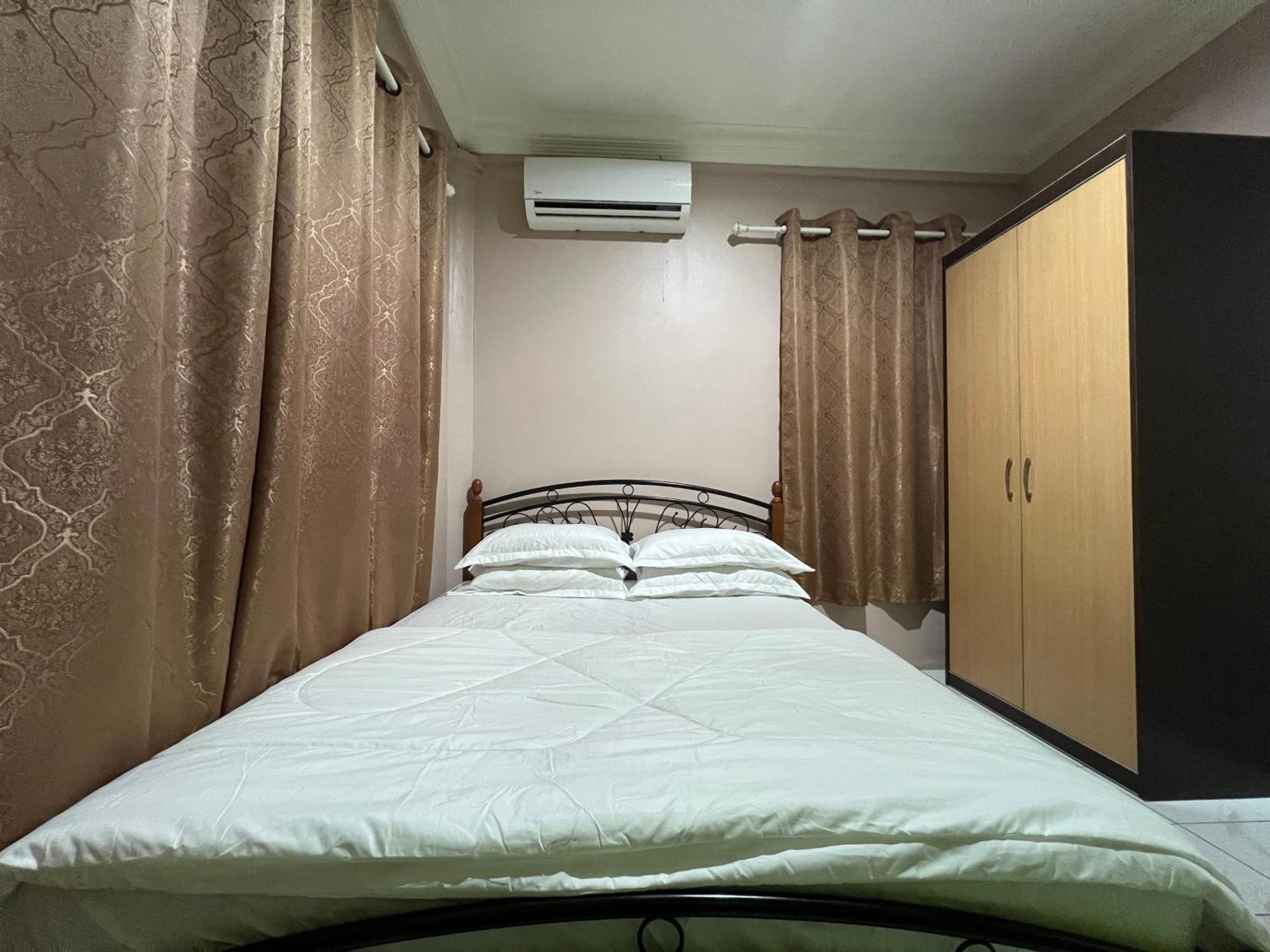 Hanif Homestay Kuching Eksteriør billede
