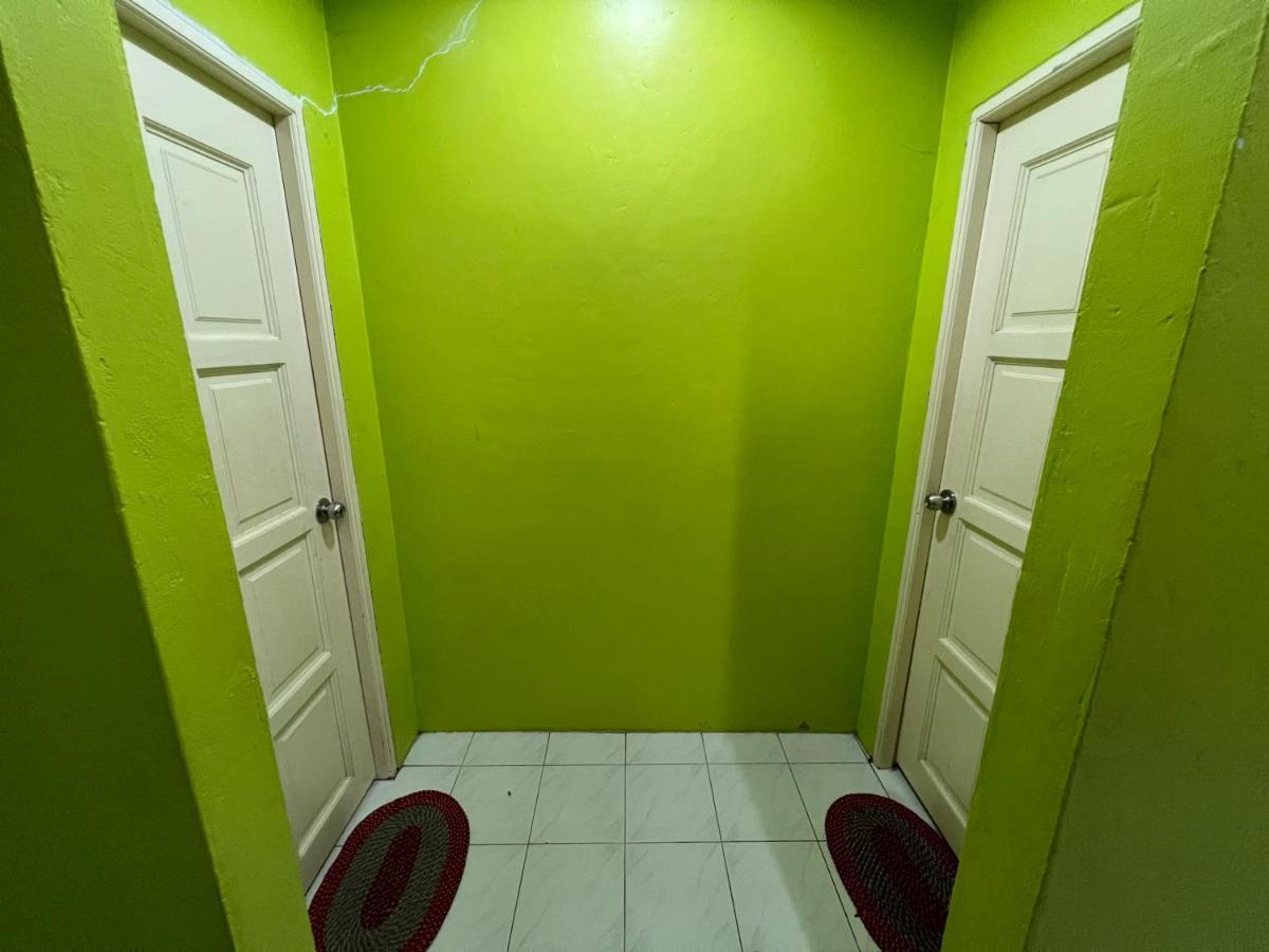 Hanif Homestay Kuching Eksteriør billede
